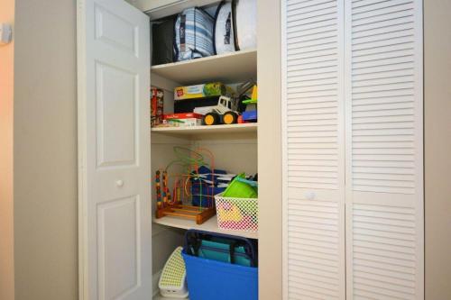 Beachy Vibes-Resort 2bed/2bath-Steps to Ocean in St. Augustine, USA