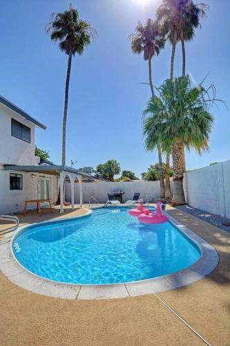 Luxurious 5BR I 4BA Dream Home I 31 nights min stay I