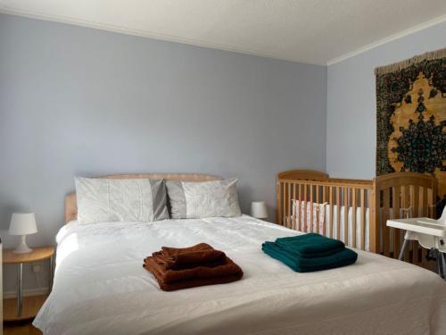 Picture of Morden Flat Close To Dlr Station With Free Parking