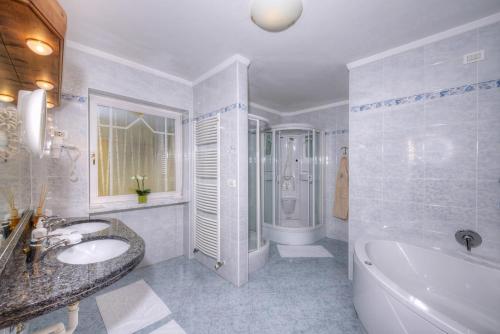 Hotel Sonnenalm – St. Martin, MS