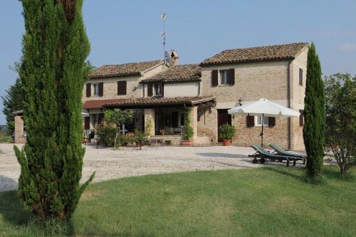  Casa Sorgente, Pension in San Costanzo