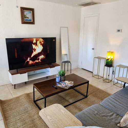 *Msg for 5%off*2Bed1Bath KingQueenBeds MidtownPHX