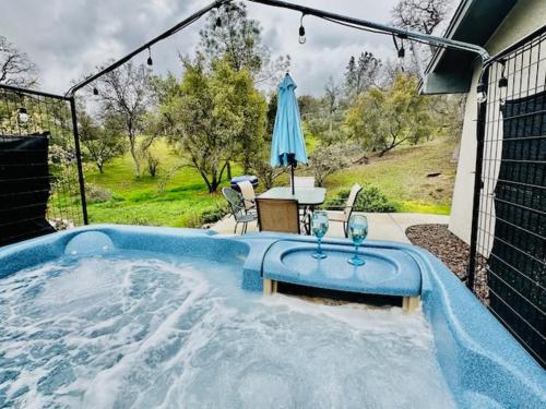 Lighthouse Suite Pet Friendly Hot Tub Sleeps 4