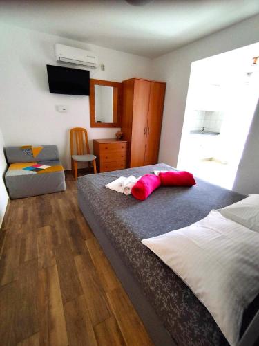 One-Bedroom Apartment with Terrace and Sea View