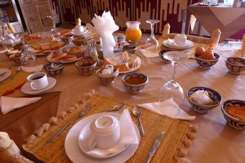 Merzouga Luxury Traditional Camp in Khamlia