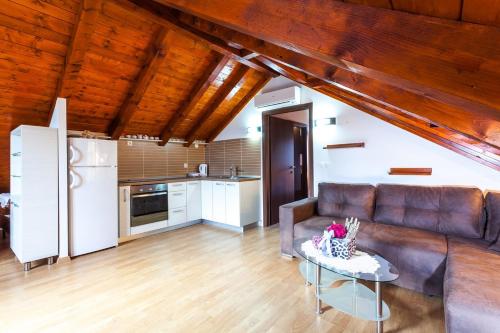 Three-Bedroom Apartment with Terrace image 10