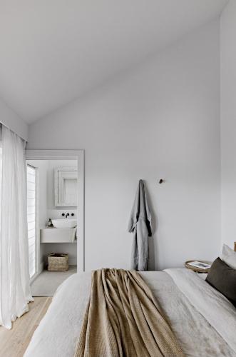 Apartment with Sea View image 8