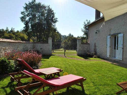 Gîte Razines, 4 pièces, 6 personnes - FR-1-381-218 (Maison de Vigneron Restauree avec Jardin Clos, Equipement Complet, au Cœur d'une Foret - FR-1-381-21) in Razines
