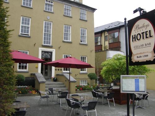 . Baileys Hotel Cashel