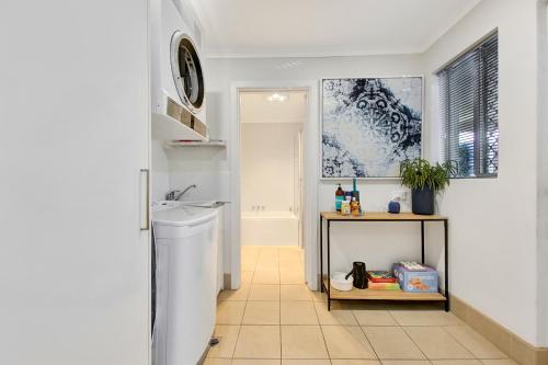 Henley Hideaway in Henley Beach