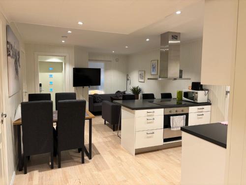 Three-Bedroom Apartment image 5