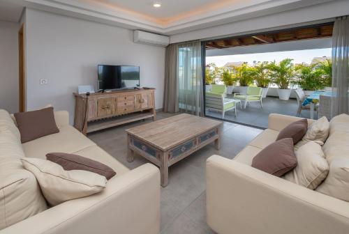 Penthouse in Mont-Choisy, lagoon pool and jacuzzi