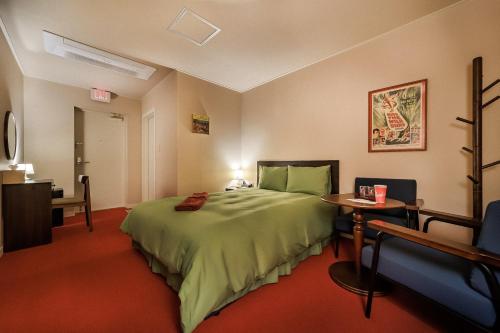 room detail thumbnail 0