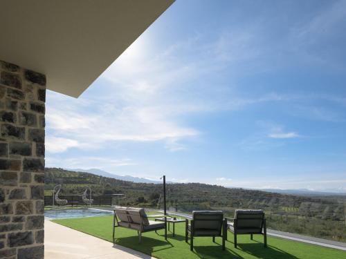 Sweet Sunshine Villa, Majestic Countryside Vistas, By ThinkVilla