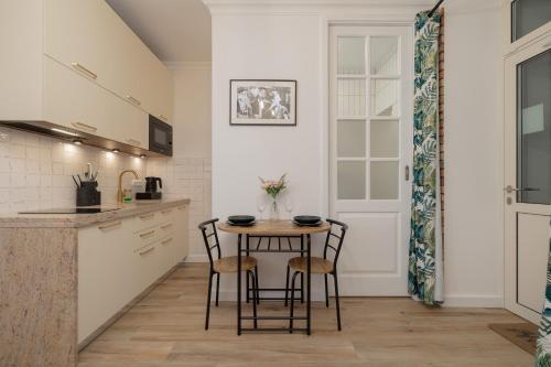Beautiful & Stylish Apartaments Dietla with Air Conditioning by Noclegi Renters 4
