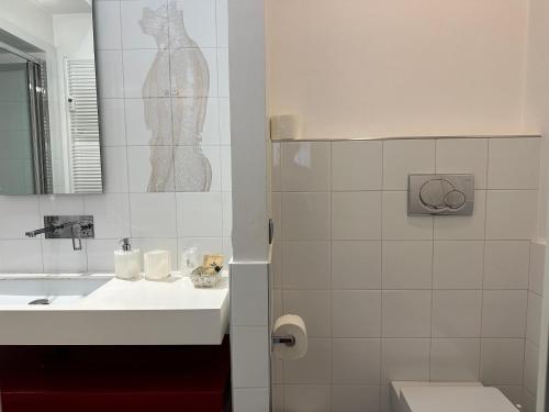 Rome Holiday Home - image 14