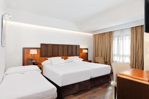 536124318 Claridge Madrid