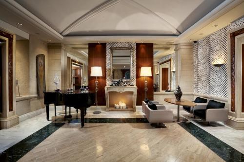 Rodos Park Suites & Spa - image 8