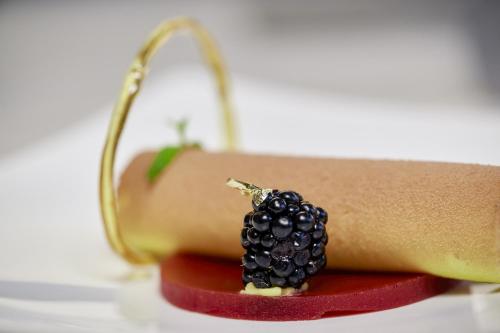 Rodos Park Suites & Spa - image 13