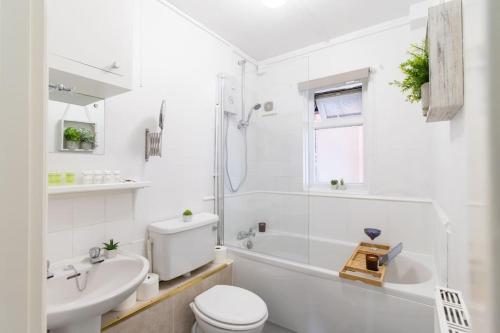 Two-Bedroom Apartment image 8
