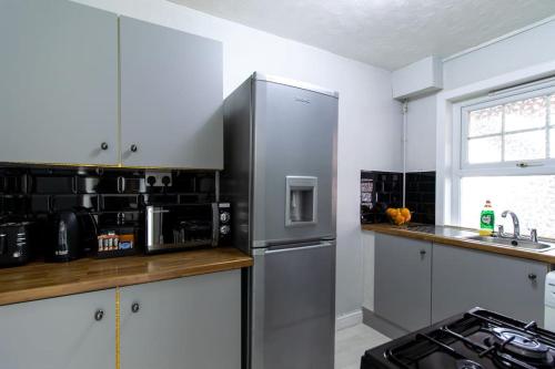 Two-Bedroom Apartment image 4