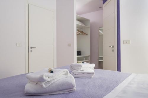 Double or Twin Room with Private Bathroom image 4