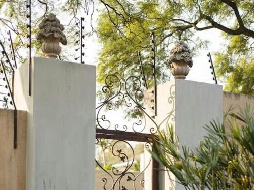 The Lemon Tree Self- Catering The Lemon Tree Self- Catering