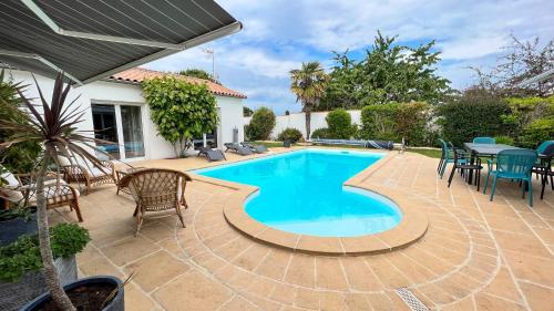 Magnifique Villa avec sa piscine et son billard - Location, gîte - Saint-Martin-de-Ré