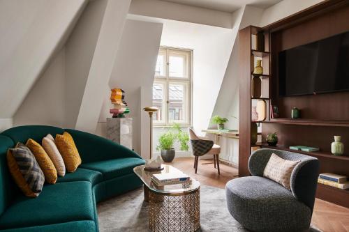 room detail thumbnail 1
