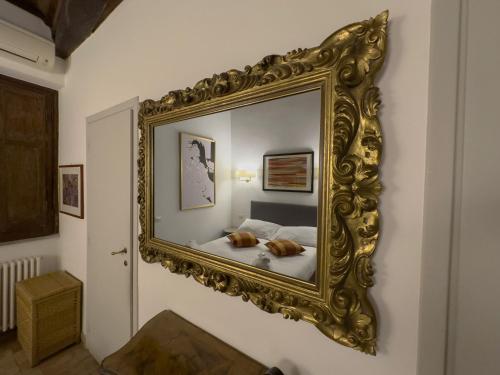 Via Giulia Charming Apartment with Balcony - image 10