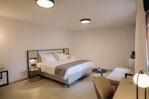 2 twin beds