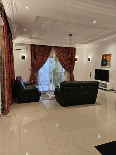 Octave's APT in Pointe-Noire
