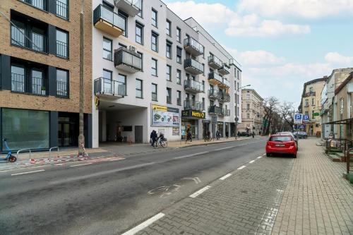 Studio with Balcony in Poznan by Noclegi Renters