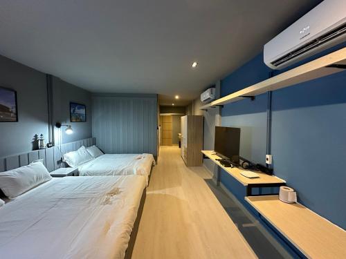Phuket vibe, City House, 7 mins to BTS, City center, Private room in Sathon, Private bathroom, Bangkok, Thailand, Bangkok