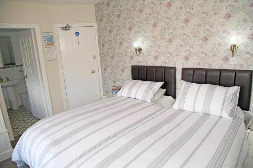 The Hinton Guest House - image 2