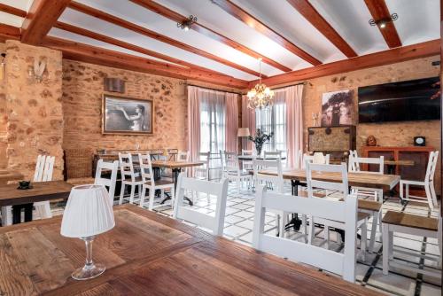 Pub/Lounge, Hotel Casa Babel in Vilallonga