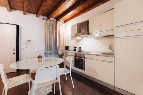 Charming Milan Apartments Brera - Madonnina - image 3