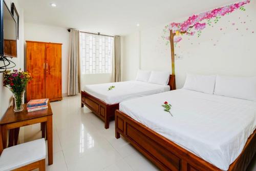 Quadruple Room image 5