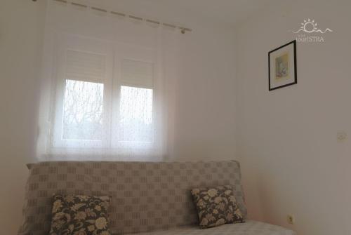 Apartment image 8