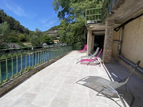 Maison Fontaine-de-Vaucluse, 3 pièces, 4 personnes - FR-1-767-5 - Location saisonnière - Fontaine-de-Vaucluse