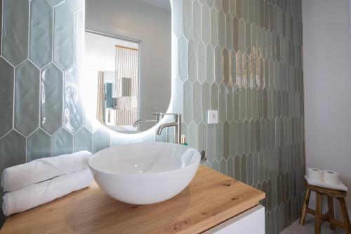CASA FLORIT - Ceramic Home - 4 Guest - AC WiFi - Near Sorolla Train Station, Valencie (fotografie 9)