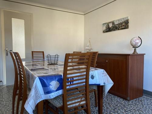 955 - Maison de campagne avec une terrasse plein Sud à quelques kilomètres de la Côte de Penthièvre