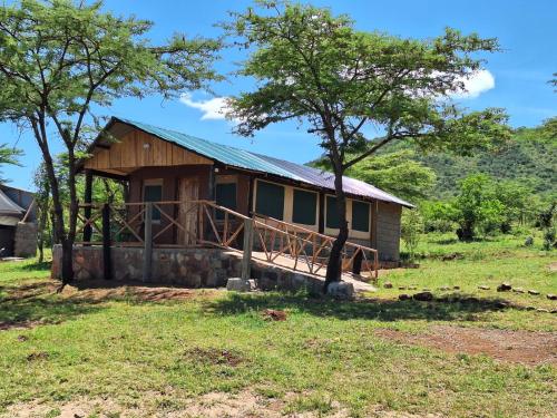 Mara Safaris lodge tent camp