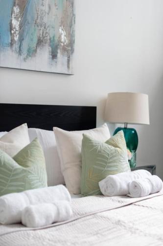 Beautiful Notting Hill Apt - image 2