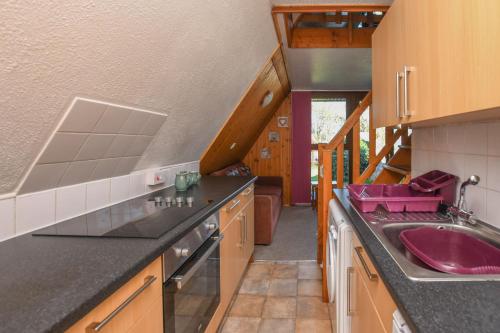Chalet Two, Deal (photo 8)