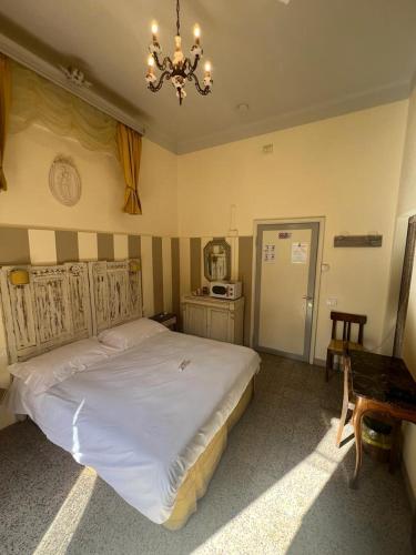 Trilly Double or Twin Room with Terrace image 7