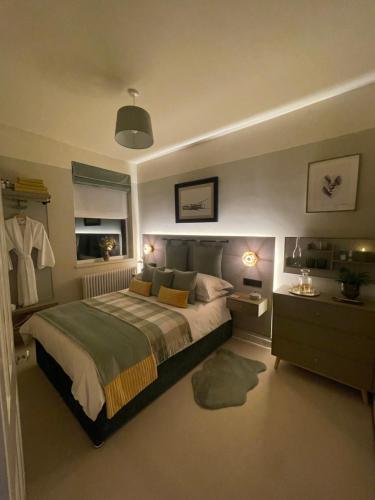 Cosy Room In Altrincham