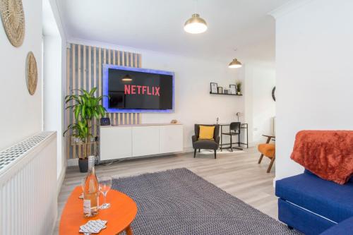 . Host & Stay - Davies Close