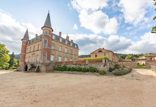 Domaine et Château de Valinches