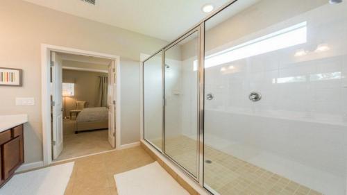 Park Square Premium Apartment - image 6